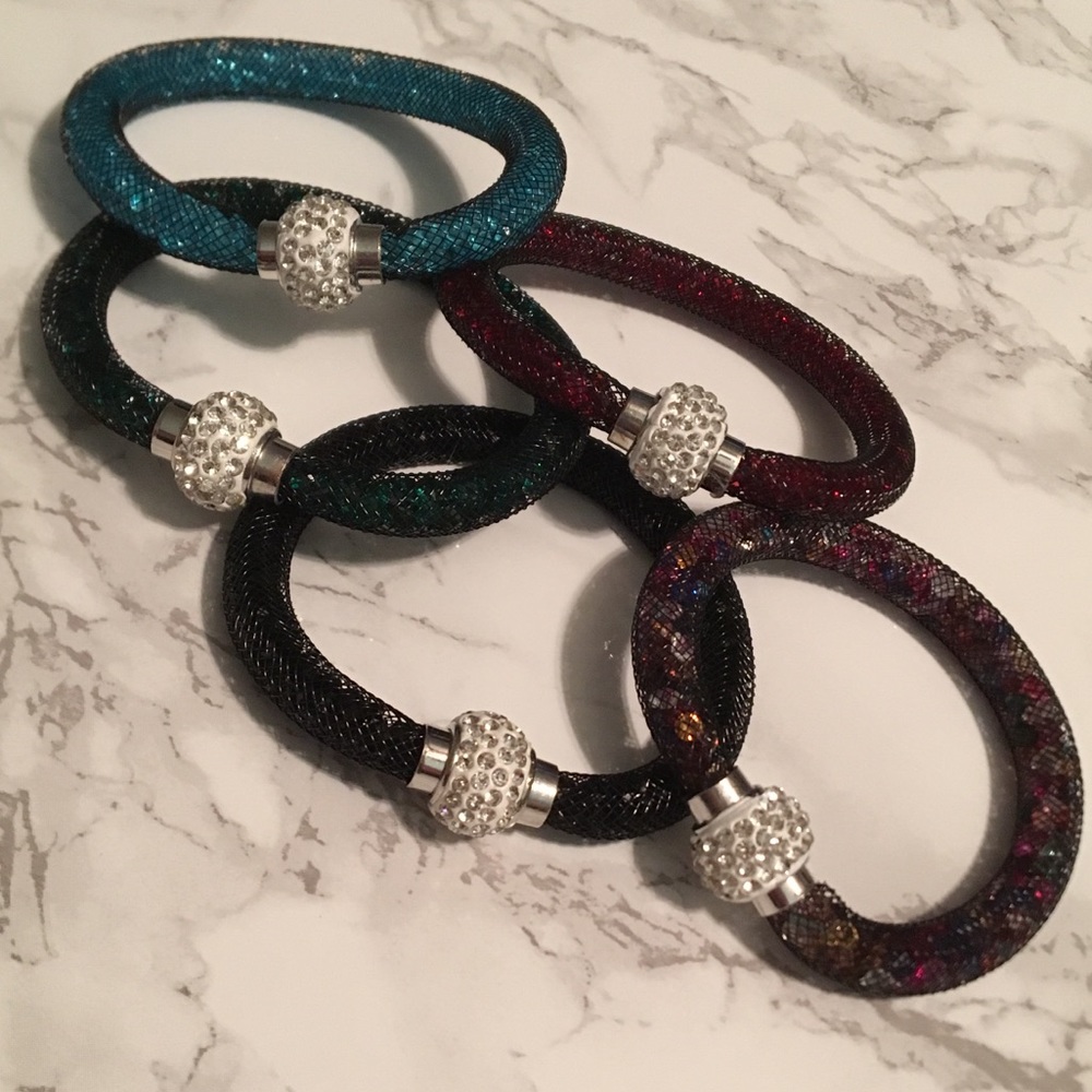 💎NWOT💎 price is for 1 Crystal mesh bracelet